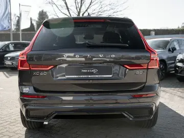 VOLVO XC60 B5 AWD Plus Dark Panrama  Head Up  360 Grad