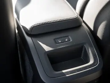 VOLVO XC60 B5 AWD Plus Dark Panrama  Head Up  360 Grad
