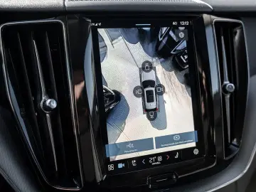 VOLVO XC60 B5 AWD Plus Dark Panrama  Head Up  360 Grad