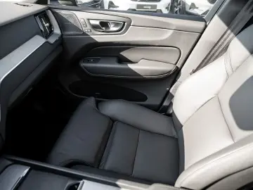 VOLVO XC60 B5 AWD Plus Dark Panrama  Head Up  360 Grad