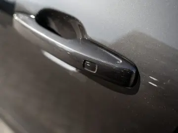 VOLVO XC60 B5 AWD Plus Dark Panrama  Head Up  360 Grad