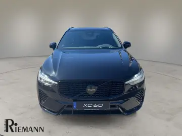 VOLVO XC60 B4 Benzin AWD Ultimate Black Edition   Pano