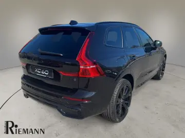 VOLVO XC60 B4 Benzin AWD Ultimate Black Edition   Pano