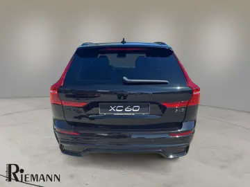 VOLVO XC60 B4 Benzin AWD Ultimate Black Edition   Pano