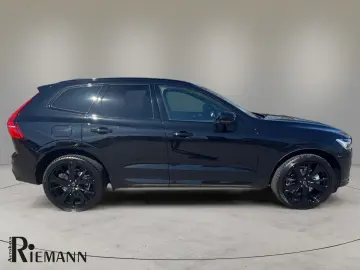 VOLVO XC60 B4 Benzin AWD Ultimate Black Edition   Pano