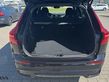VOLVO XC60 B4 Benzin AWD Ultimate Black Edition   Pano