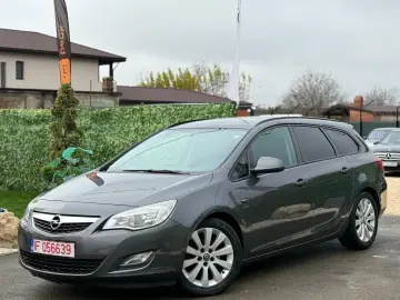 Opel Astra J