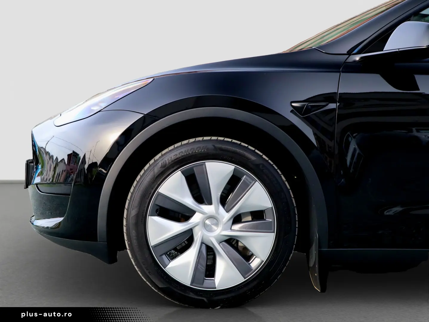 Tesla Model Y Long Range RWD Premium