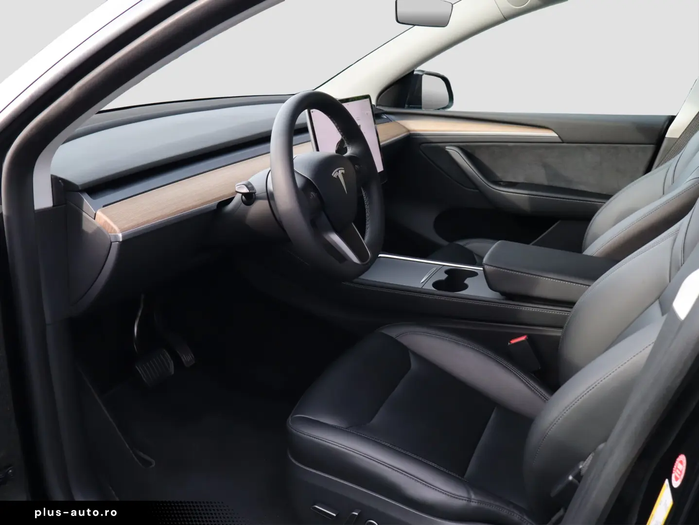 Tesla Model Y Long Range RWD Premium