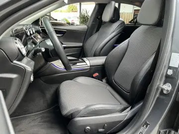 MERCEDES-BENZ C C200 Avantgarde Pano