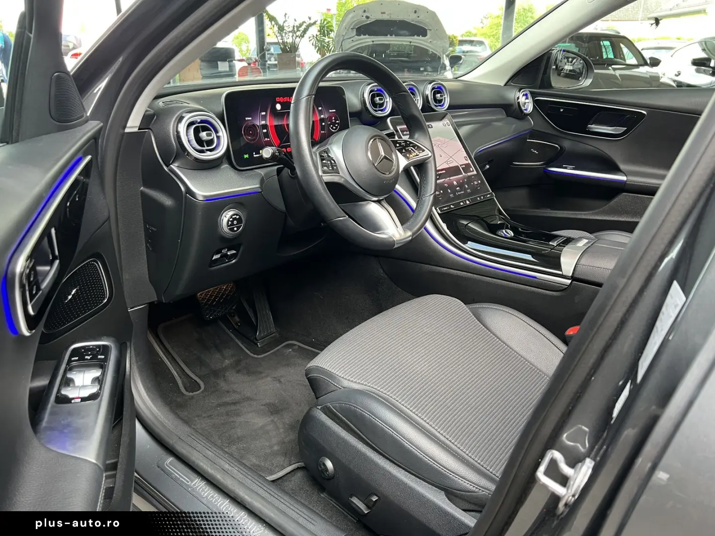 MERCEDES-BENZ C C200 Avantgarde Pano