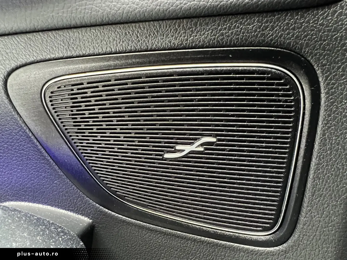 MERCEDES-BENZ C C200 Avantgarde Pano