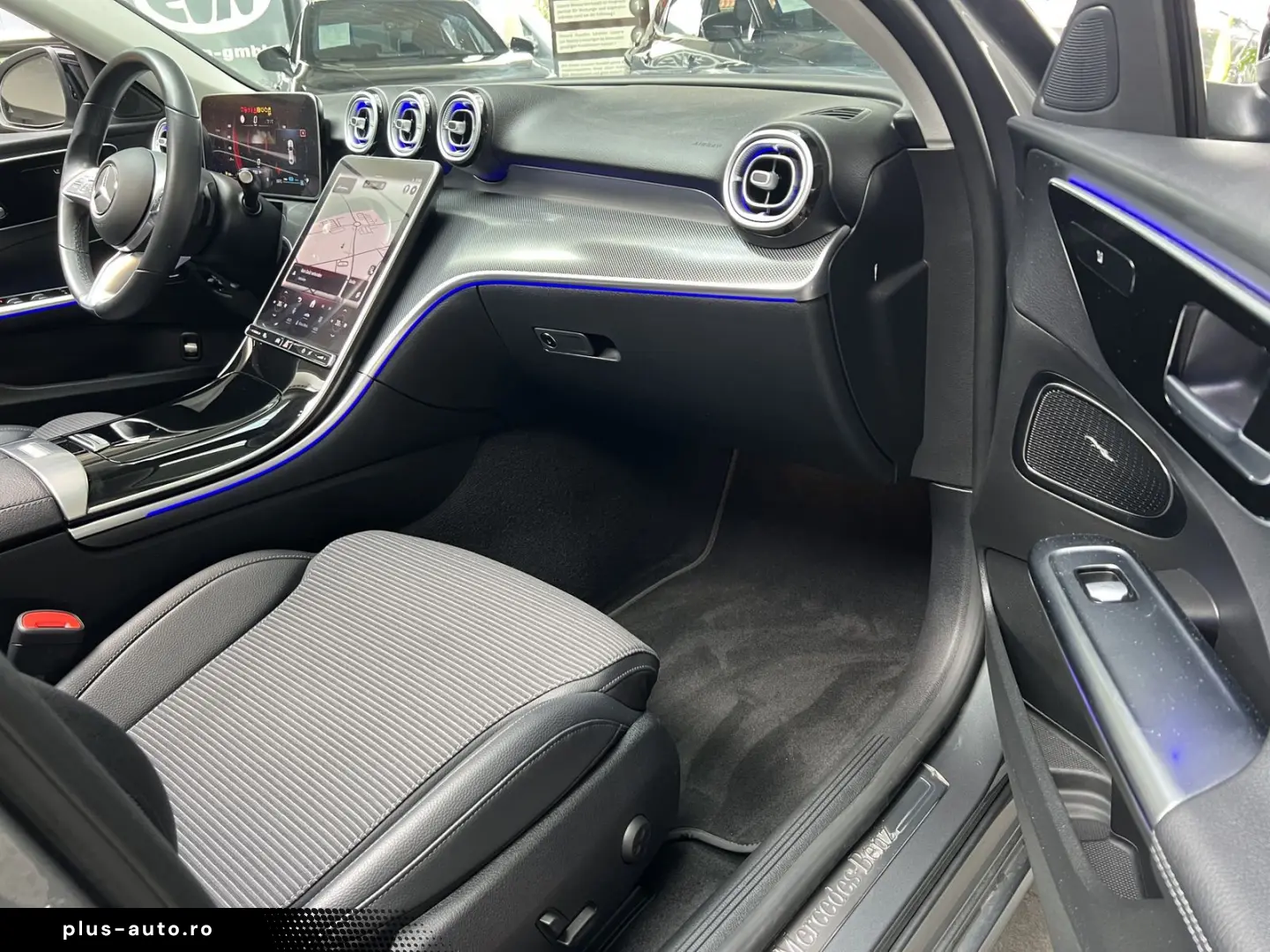 MERCEDES-BENZ C C200 Avantgarde Pano