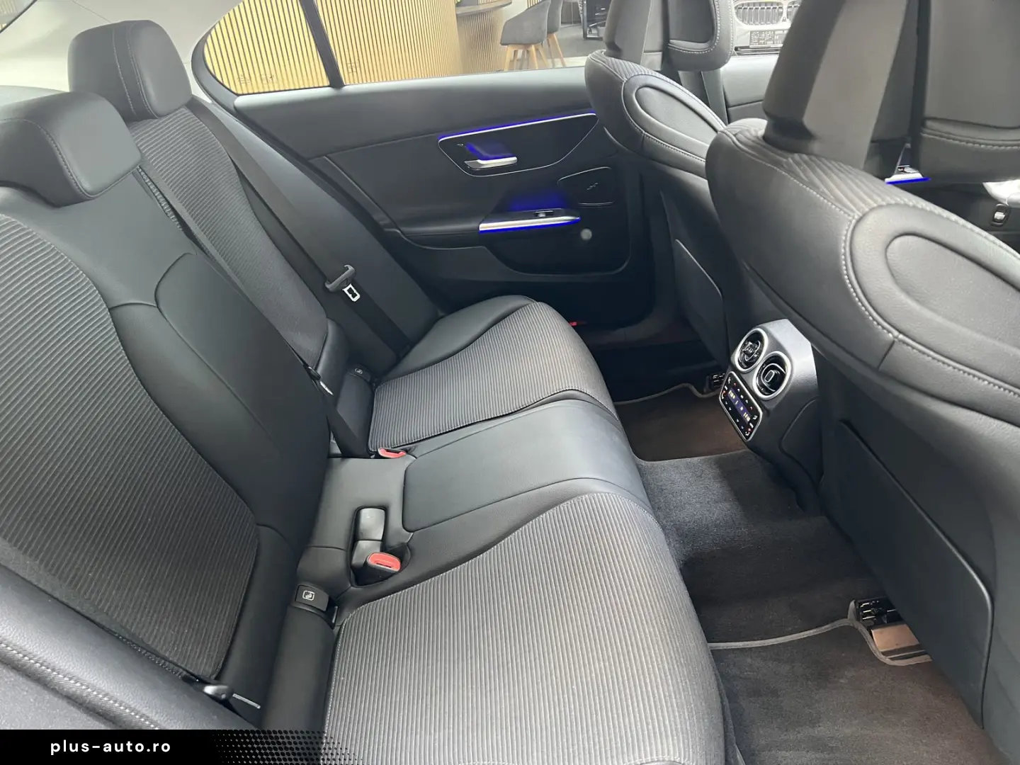 MERCEDES-BENZ C C200 Avantgarde Pano