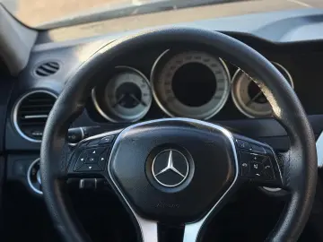 Mercedes C200