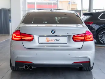 BMW Seria 3 330E IPERFORMANCE