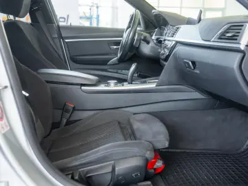 BMW Seria 3 330E IPERFORMANCE