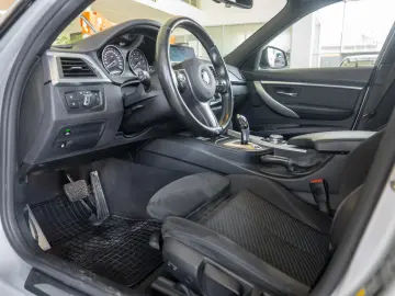 BMW Seria 3 330E IPERFORMANCE