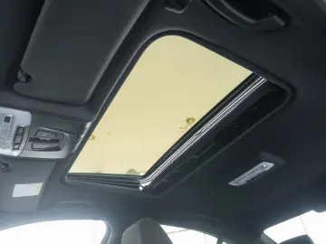 BMW Seria 3 330E IPERFORMANCE
