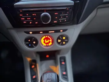 Peugeot 301