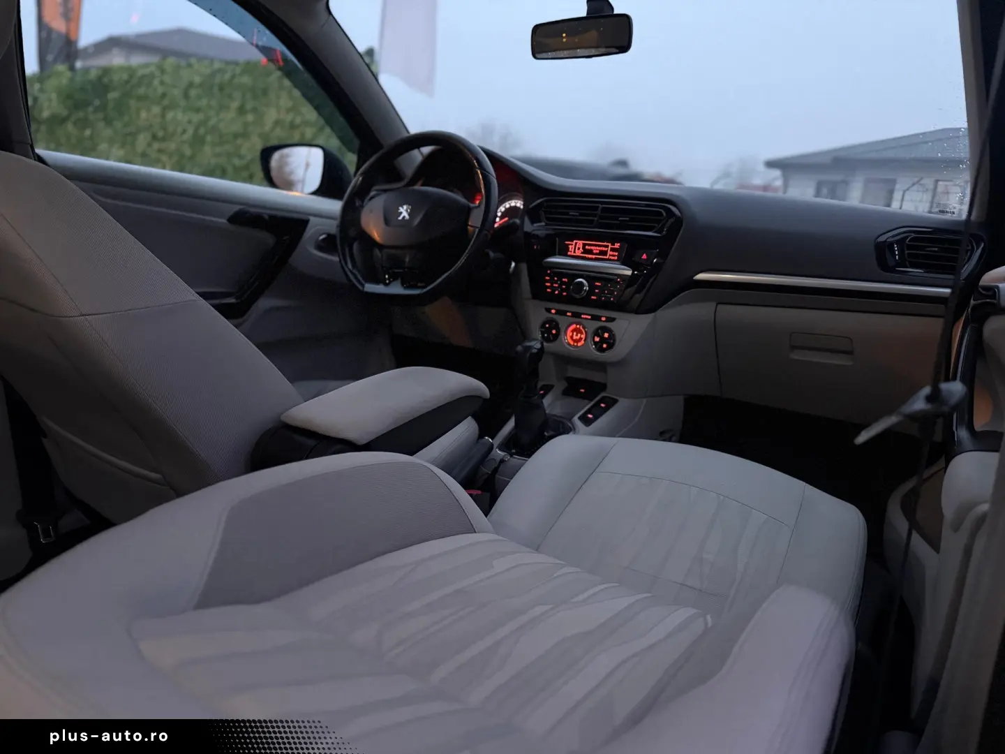 Peugeot 301