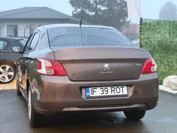 Peugeot 301
