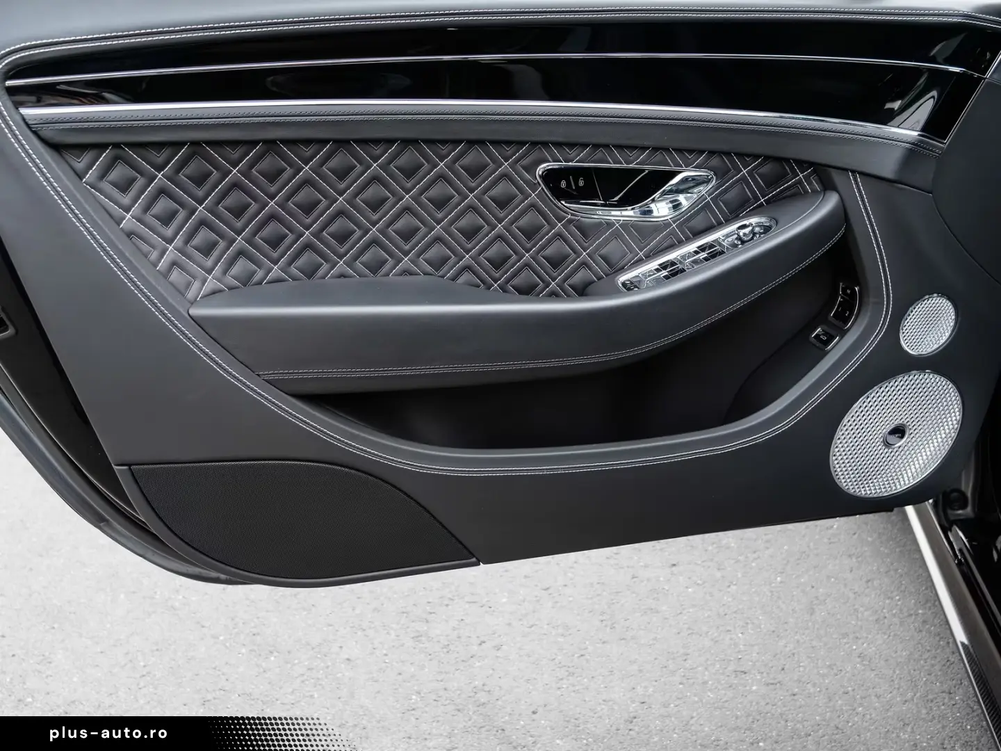 Bentley Continental GT W12 Speed Onyx  Akrapovic Exhaust