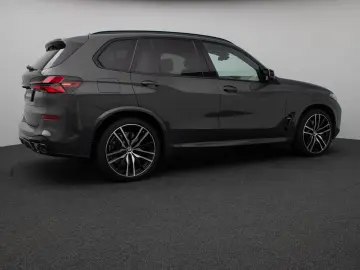 BMW X5 M60i 360  HUD H K SoftCl Panorama Sky Lounge