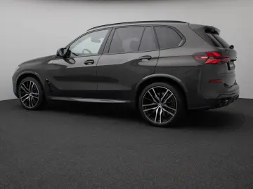 BMW X5 M60i 360  HUD H K SoftCl Panorama Sky Lounge