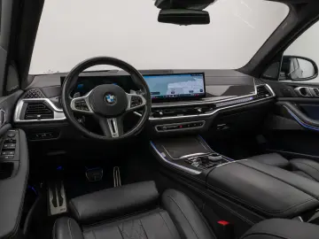 BMW X5 M60i 360  HUD H K SoftCl Panorama Sky Lounge