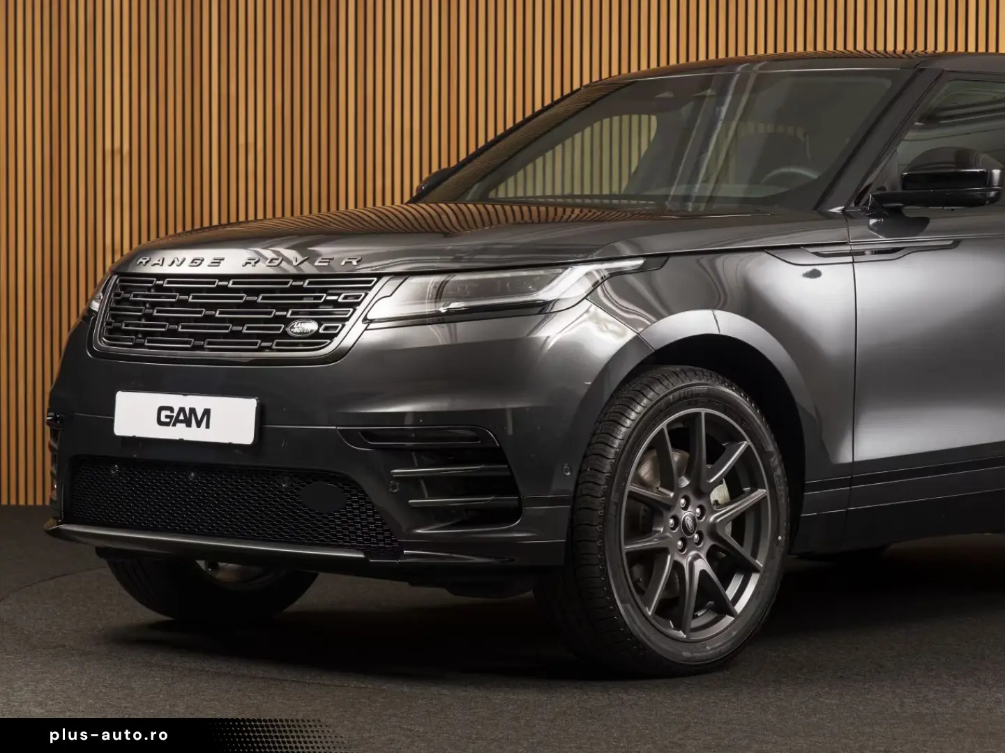 Land Rover Range Rover Velar R-DYNAMIC SE P400e PANO-21