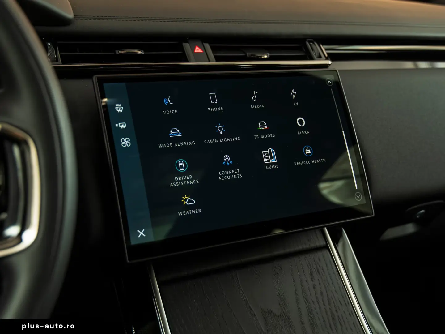 Land Rover Range Rover Velar R-DYNAMIC SE P400e PANO-21
