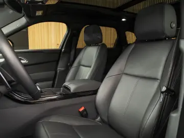 Land Rover Range Rover Velar R-DYNAMIC SE P400e PANO-21