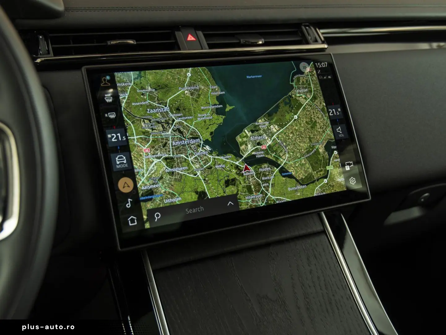 Land Rover Range Rover Velar R-DYNAMIC SE P400e PANO-21