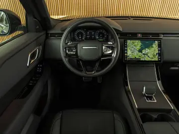 Land Rover Range Rover Velar R-DYNAMIC SE P400e PANO-21