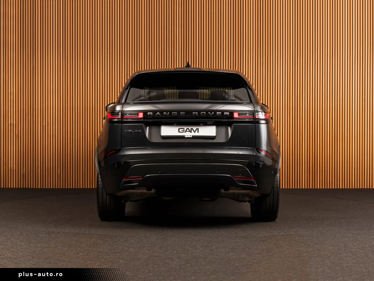 Land Rover Range Rover Velar R-DYNAMIC SE P400e PANO-21