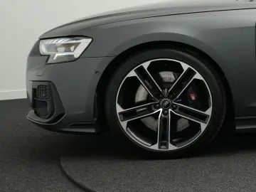 AUDI S8 TFSI quattro  MATRIX PANO AHK B&O StdHz