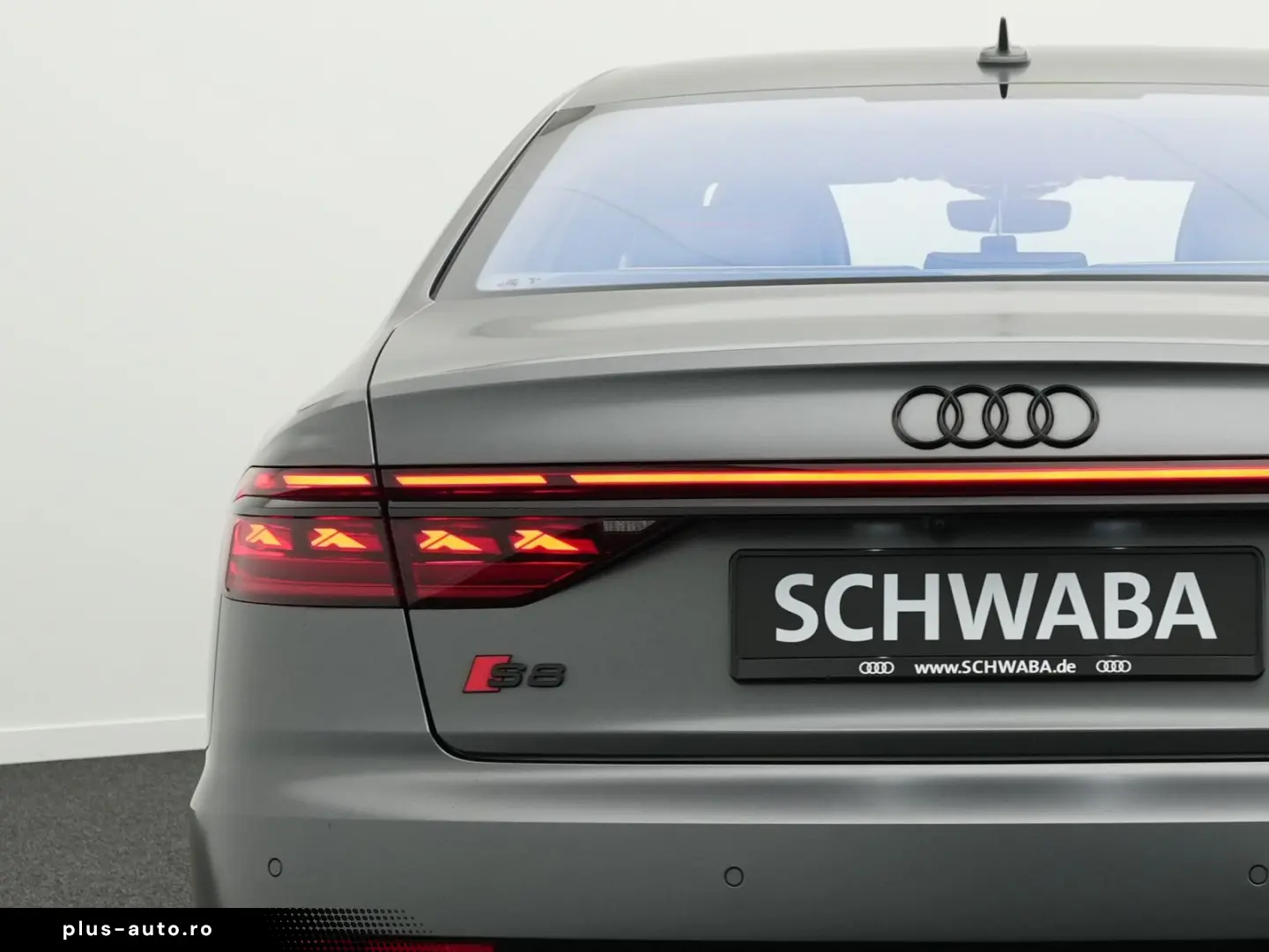AUDI S8 TFSI quattro  MATRIX PANO AHK B&O StdHz