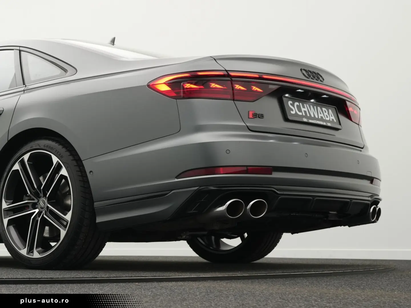 AUDI S8 TFSI quattro  MATRIX PANO AHK B&O StdHz
