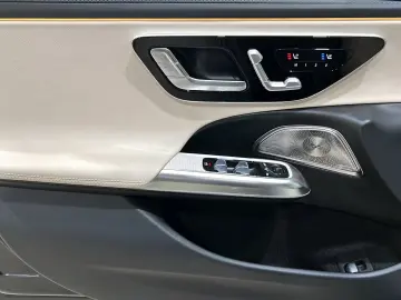 Mercedes-Benz E 220 d AMG DIGITAL DISTRO Burme Memo HuD 360