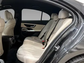 Mercedes-Benz E 220 d AMG DIGITAL DISTRO Burme Memo HuD 360