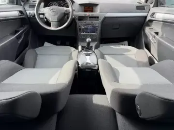 Opel Astra H