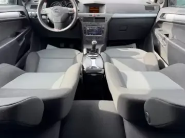 Opel Astra H