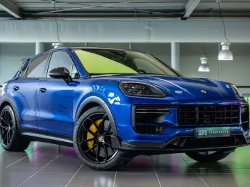 PORSCHE Cayenne Coupé 4.0 Turbo E-Hybrid GT PTS