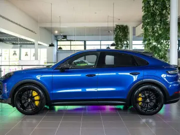 PORSCHE Cayenne Coupé 4.0 Turbo E-Hybrid GT PTS