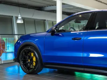PORSCHE Cayenne Coupé 4.0 Turbo E-Hybrid GT PTS