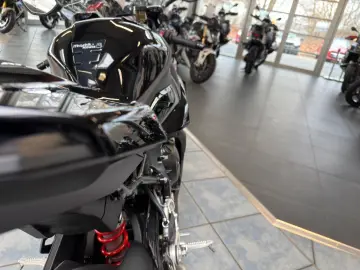 BMW S1000RR TRACK-BASE