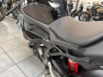 BMW S1000RR TRACK-BASE