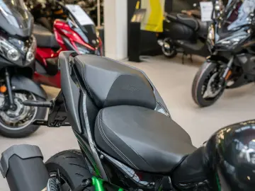 KAWASAKI Ninja H2 SX SE  Mod 2026  4 JAHRE GARANTIE