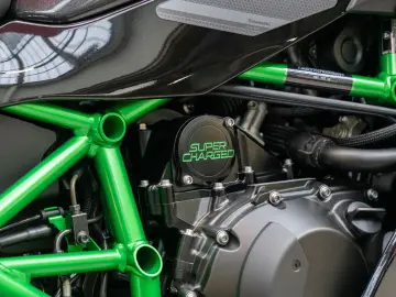 KAWASAKI Ninja H2 SX SE  Mod 2026  4 JAHRE GARANTIE